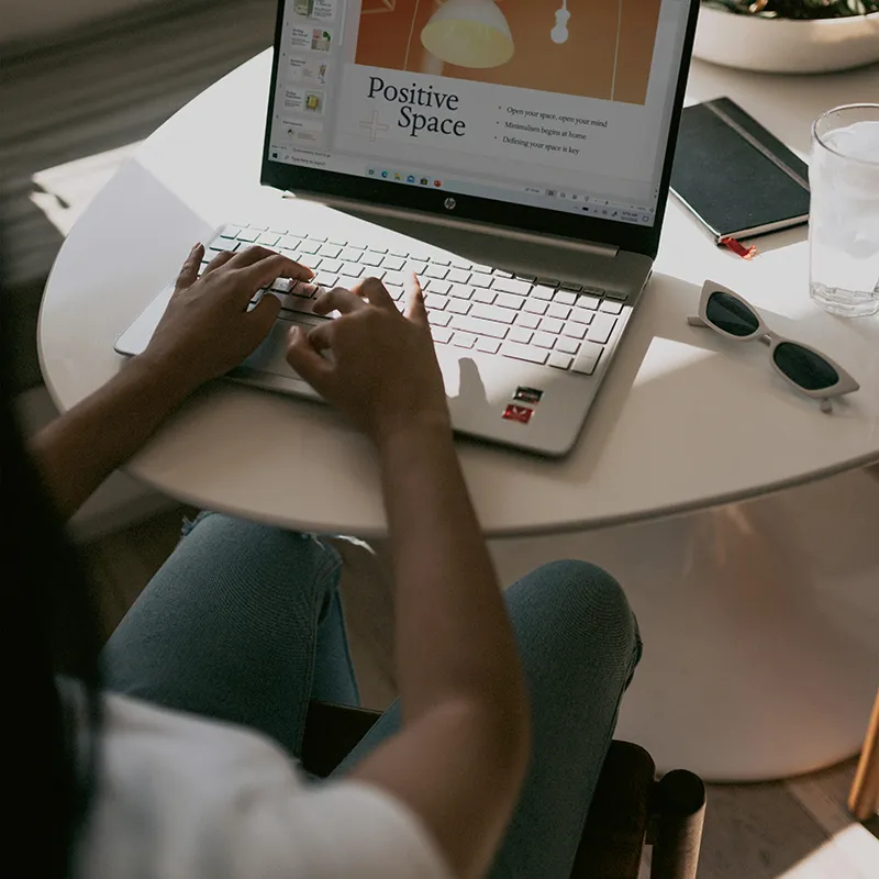 windows koqt2va6OME unsplash